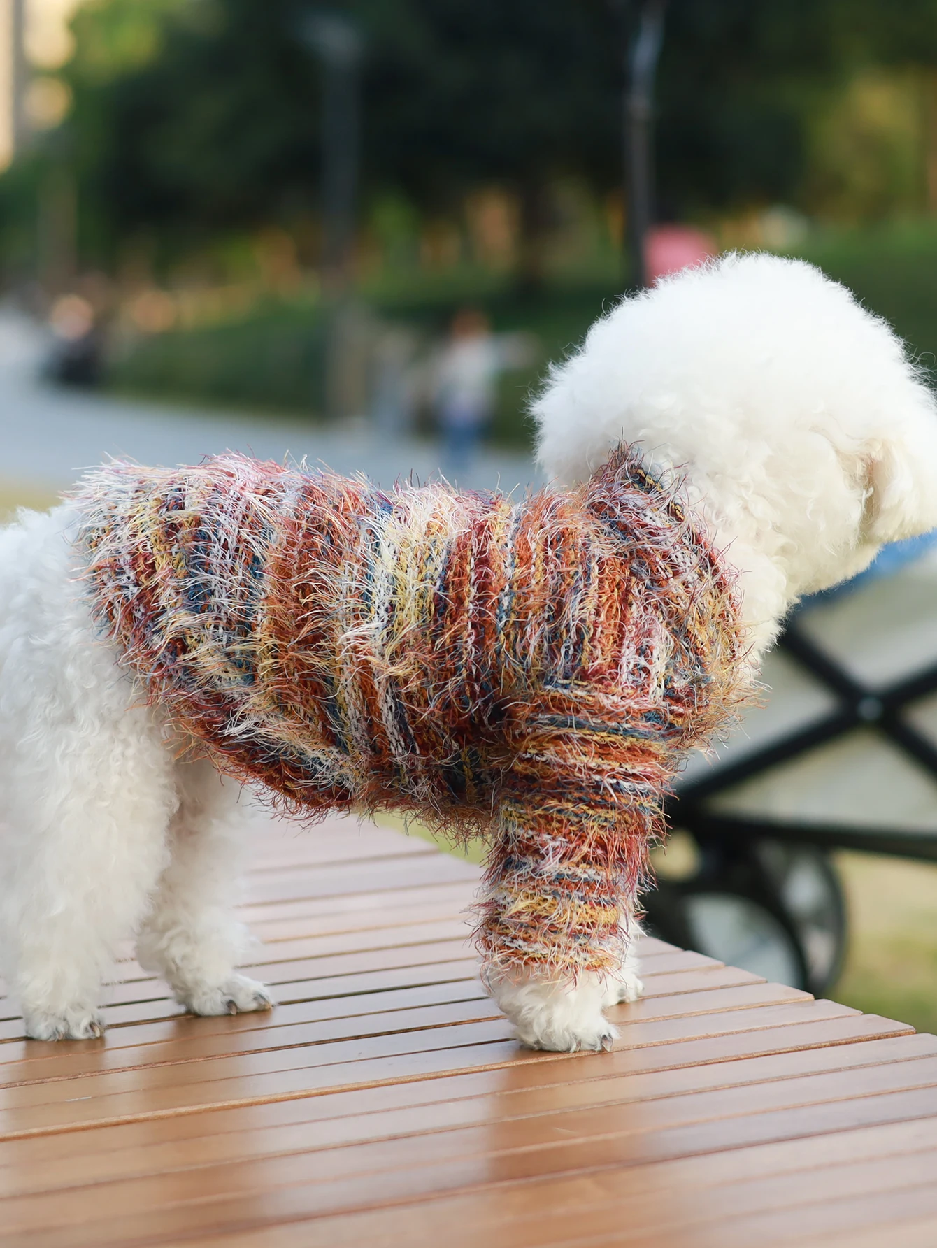 Dog clothing with buttons, easy to wear and match, thin style, spring and autumn tassel pet sweater, small and medium-sized dog - Image 4